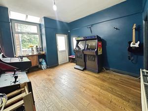 Dining Room- click for photo gallery